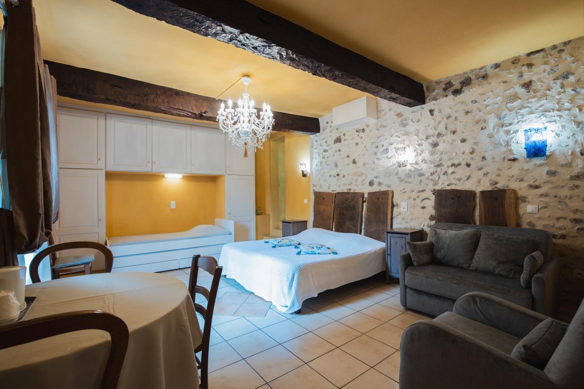 Chambres&Tables d'hôtes Moulin de Lavon Gargas  Extérieur photo